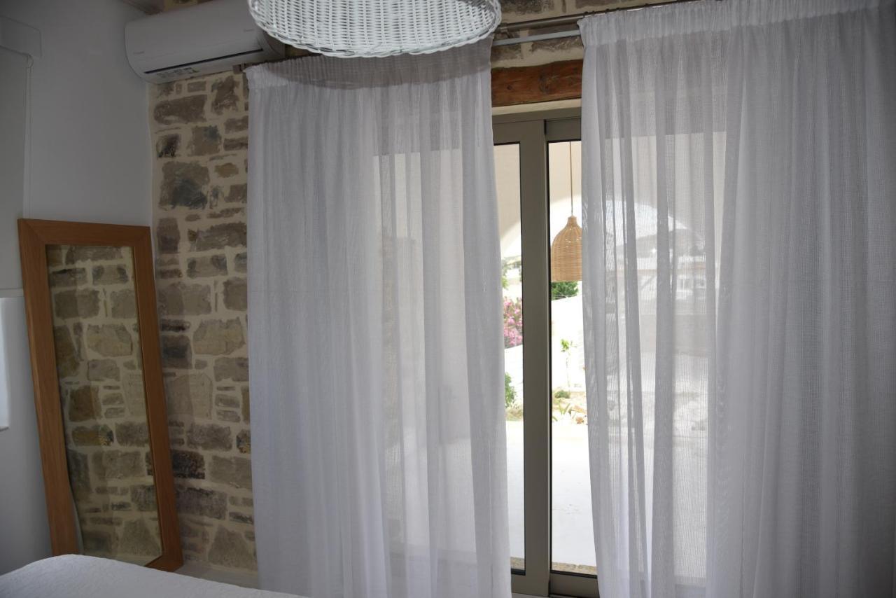 Laini Luxury Suites Pombia Экстерьер фото